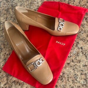 New Bally camel pumps